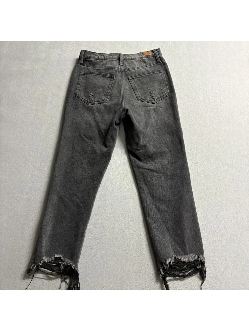 Simple Society Distressed Jeans Womens 5/27 Black High Rise Raw Frayed Hem Crop